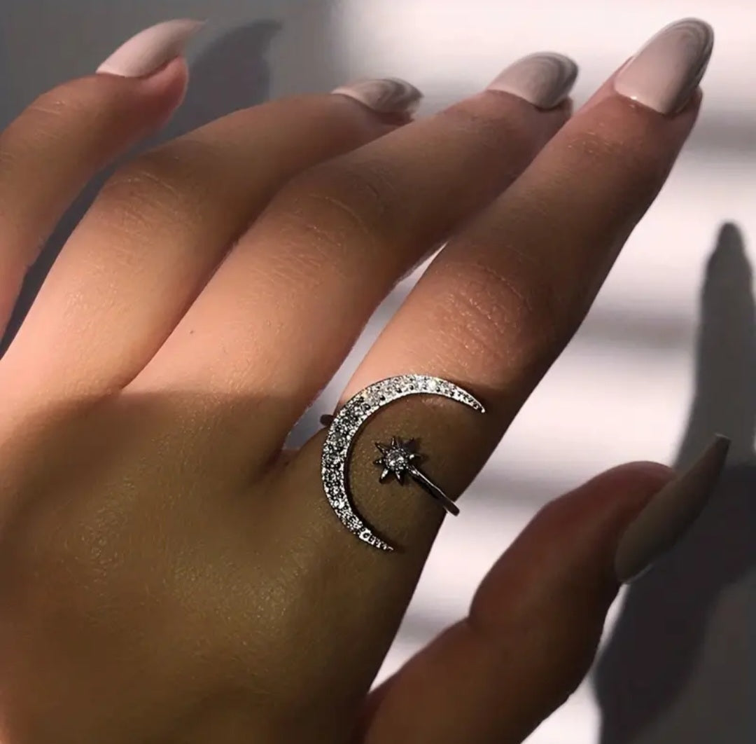 Moon and star ring